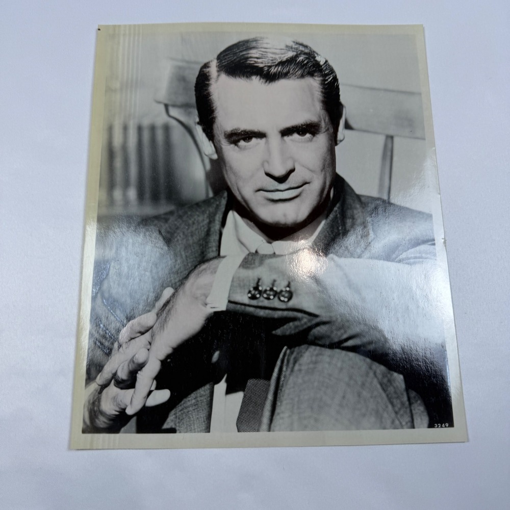 Vintage Cary Grant Glossy Publicity Portrait Photo 8x10 B&W Hollywood Legend